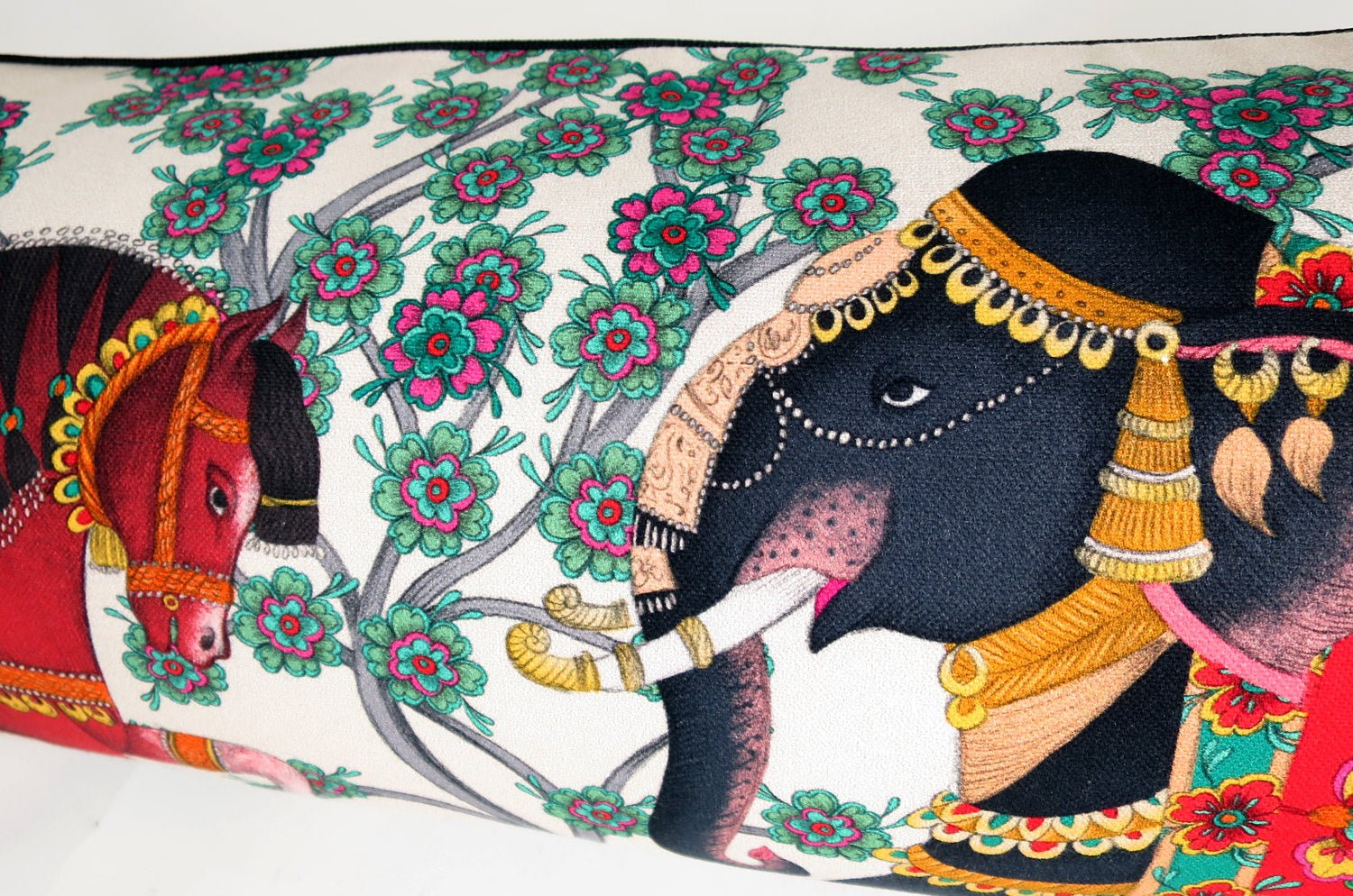 The Bohemian Rhapsodi ボヘミアンラプソディ横長クッション (a)(エクリュ)68×31cm 中材付 - HOUSE OF JAPAN Shop