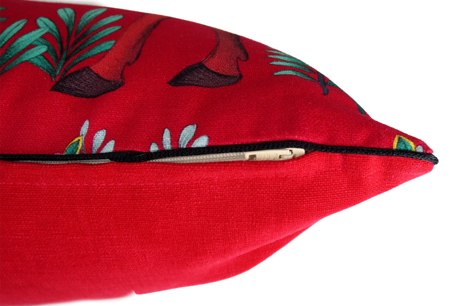 The Bohemian Rhapsodi ボヘミアンラプソディ 横長クッション(b)(ルージュ)68×31cm 中材付 - HOUSE OF JAPAN Shop