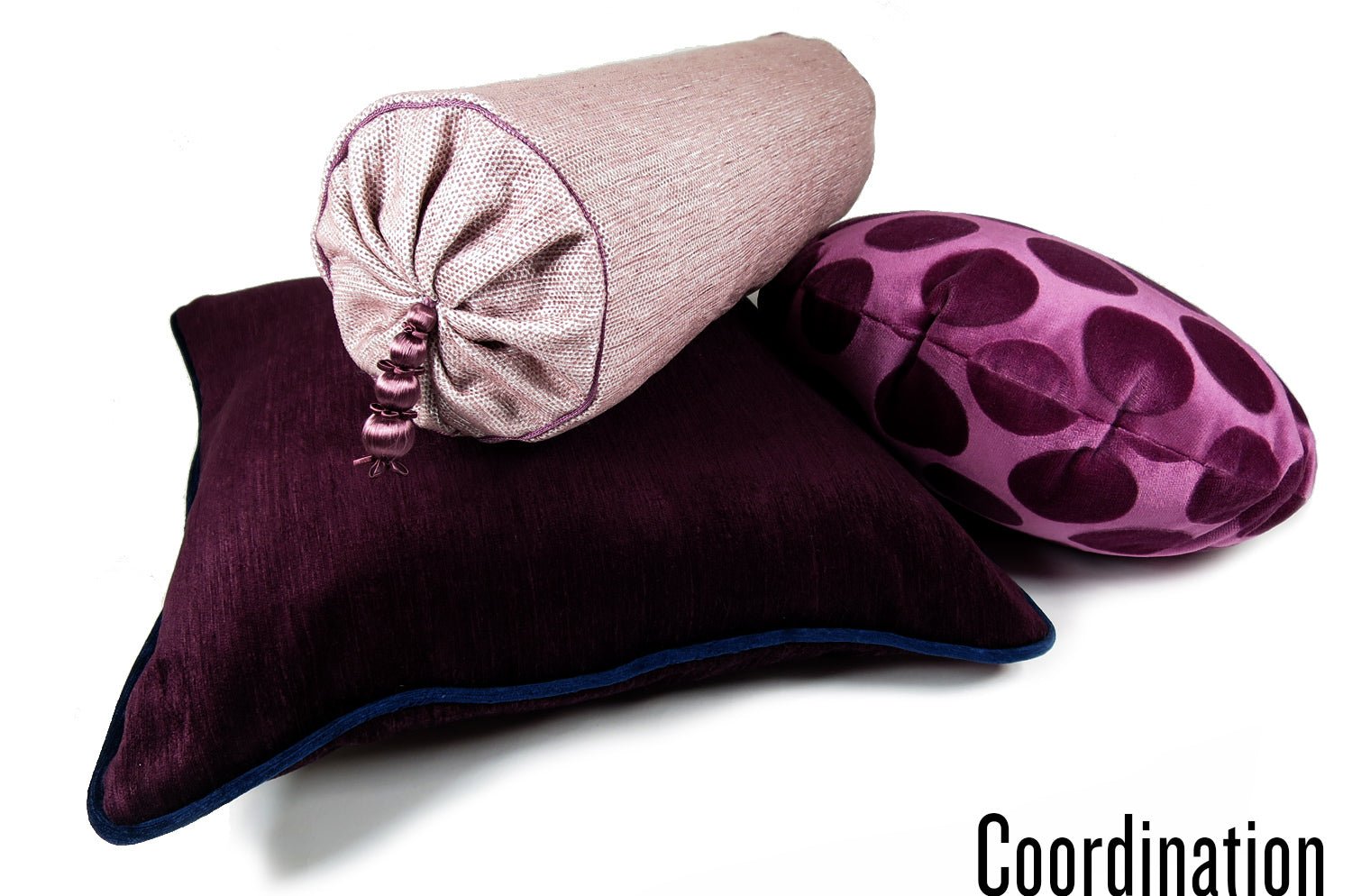 The Bolster Houlesタッセル付きボルスタークッション wine Φ15×45cm 中材付 - HOUSE OF JAPAN Shop