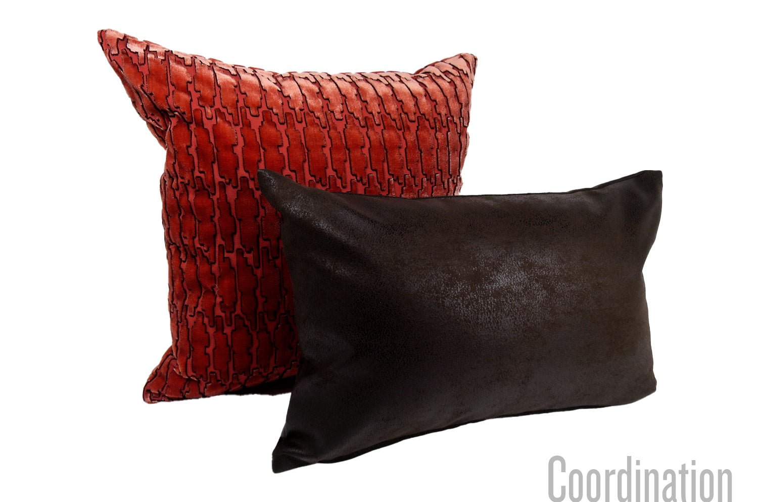 The BondLeather ブラウンレザー&ラッカーニジップクッション 45×30cm 中材付 - HOUSE OF JAPAN Shop