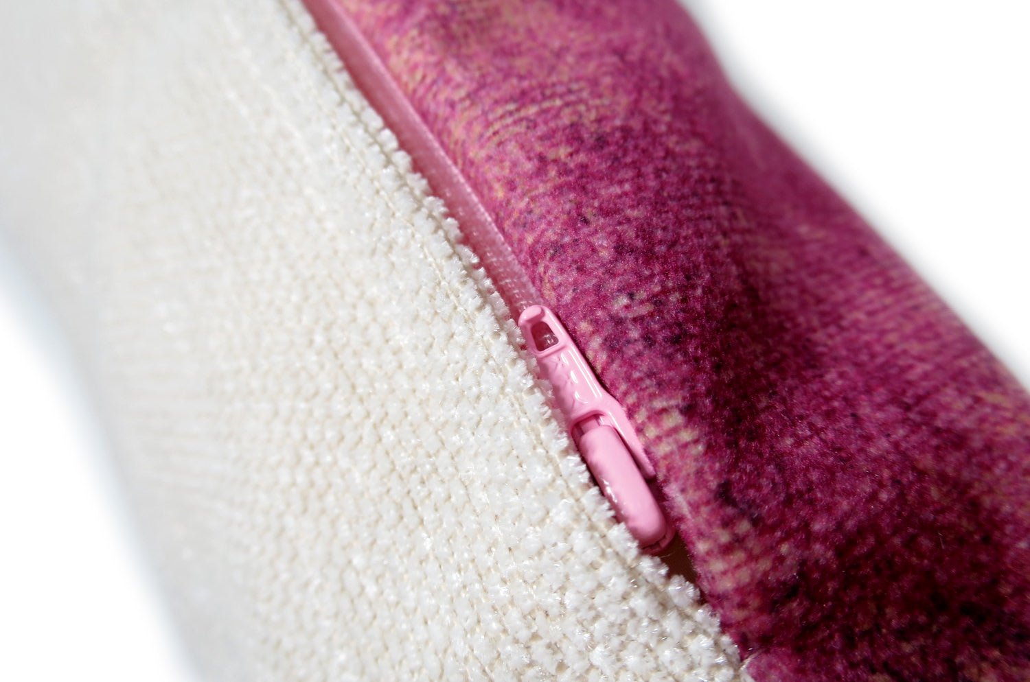 The Bordeaux Fluid スペイン製 起毛スエード調 クッション ボルドー 50×30cm 中材付 - HOUSE OF JAPAN Shop