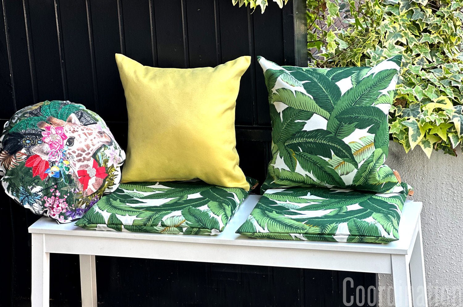 The Botanical アウトドア&インドア ボタニカル 撥水シートクッション (Banana Leaf) 45角 中材付 - HOUSE OF JAPAN Shop