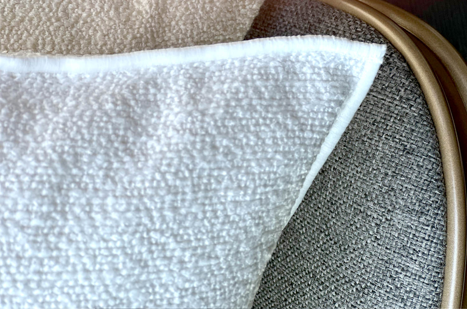 The Bouclette フランス製 ブークレ フレーム クッションカバー (blanc) 45×45cm - HOUSE OF JAPAN Shop