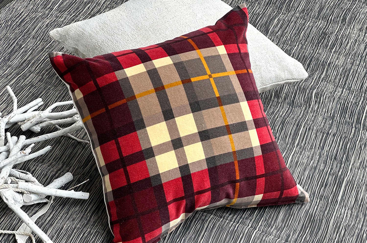 The Brochier TARTAN ブロシエ タータン クッションカバー 50×50cm - HOUSE OF JAPAN Shop