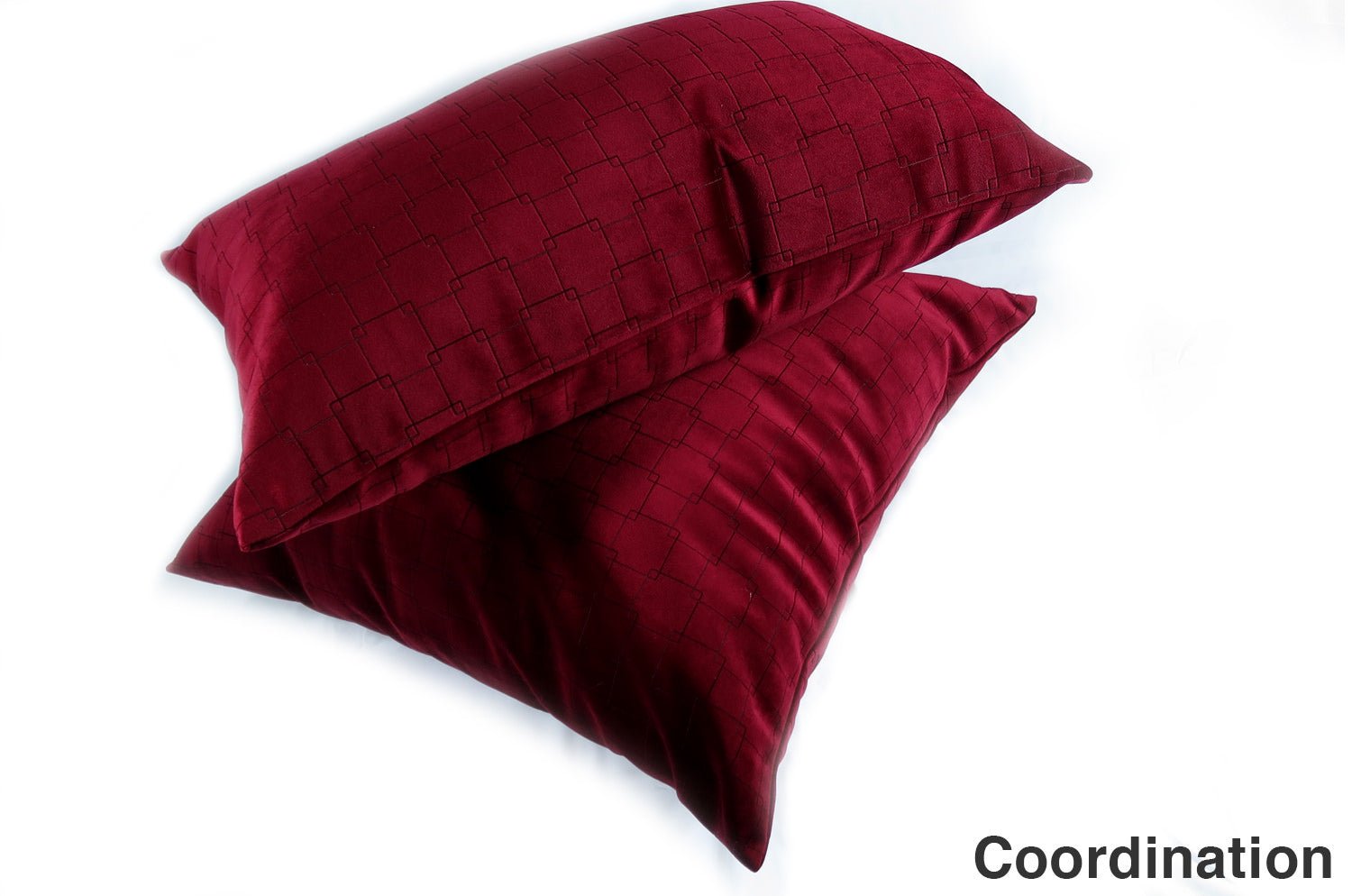 The Burgundy Wine スペイン製起毛スエード調クッション ブルゴーニュワイン 45×30cm 中材付 - HOUSE OF JAPAN Shop