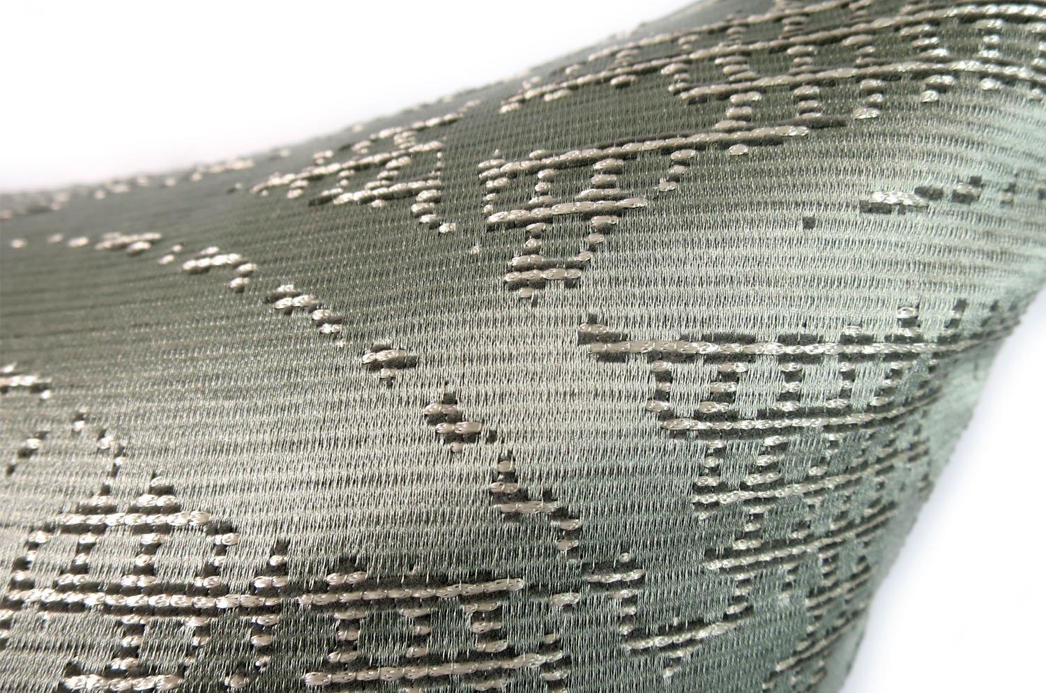 The CARACAS アルマーニカーザ カラカスクッションカバー(セージグリーン) 50×50cm - HOUSE OF JAPAN Shop