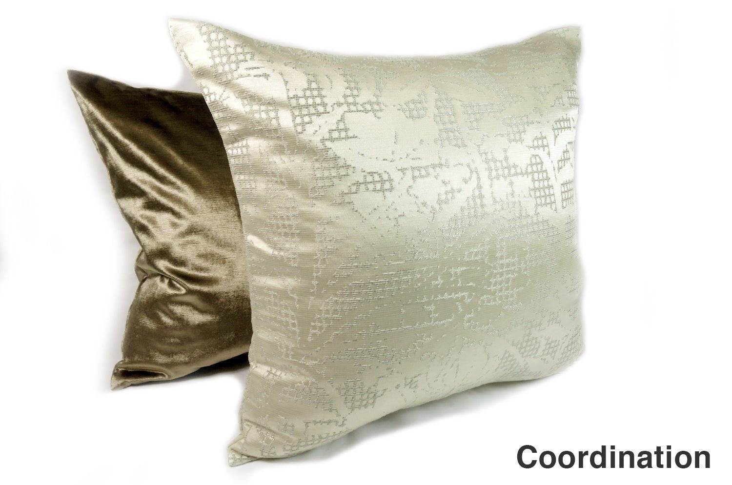 The CARACAS アルマーニカーザ カラカスクッションカバー(アイボリー) 50×50cm - HOUSE OF JAPAN Shop