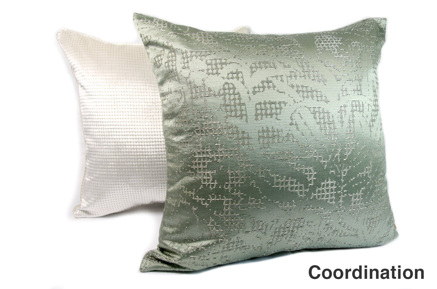 The CARACAS アルマーニカーザ カラカスクッションカバー(セージグリーン) 50×50cm - HOUSE OF JAPAN Shop
