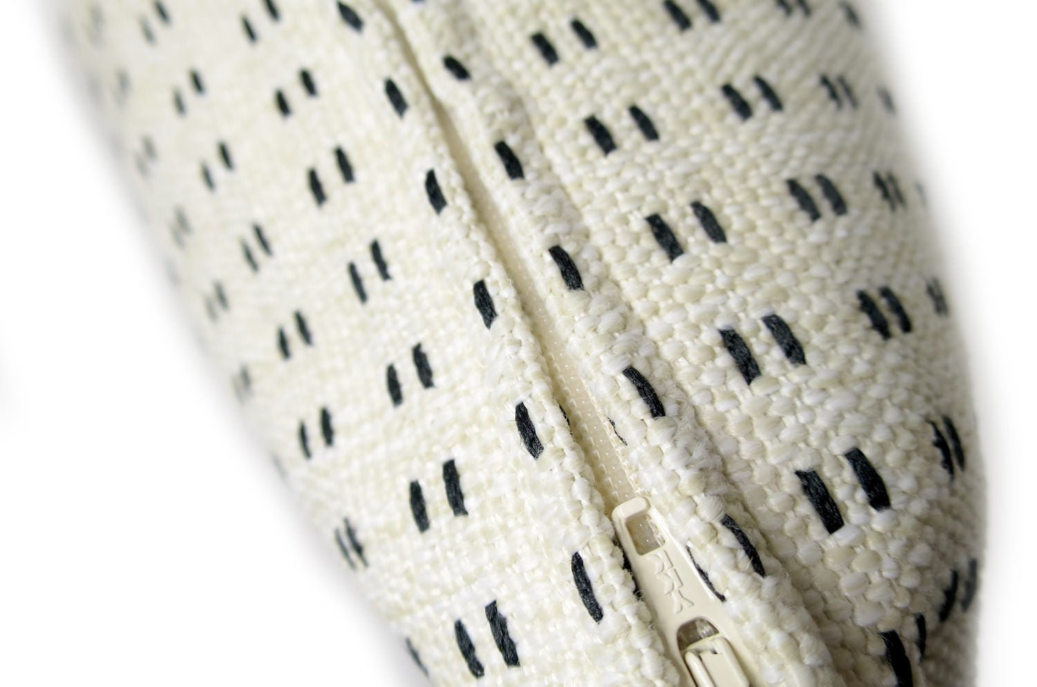 The Carnegie アウトドア&インドアファブリック カーネギー クッションカバー 40×40cm - HOUSE OF JAPAN Shop