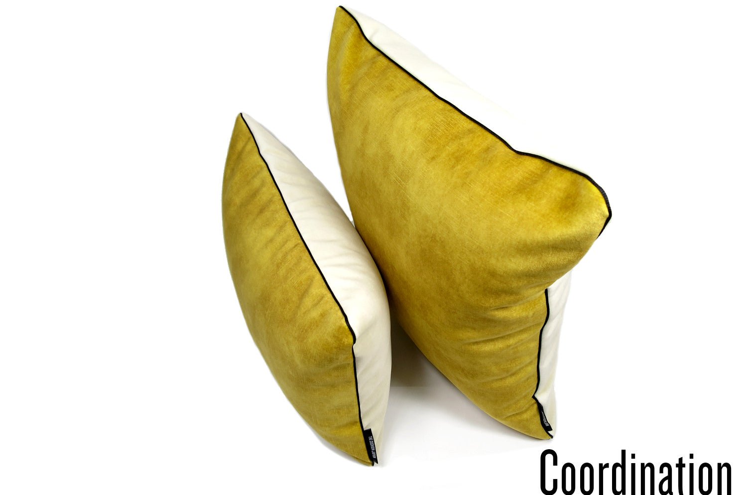 The CASAMANCE カサマンス ニット・ベルベット ツートンクッション (ハニー&クリーム) 45×30cm 中材付 - HOUSE OF JAPAN Shop