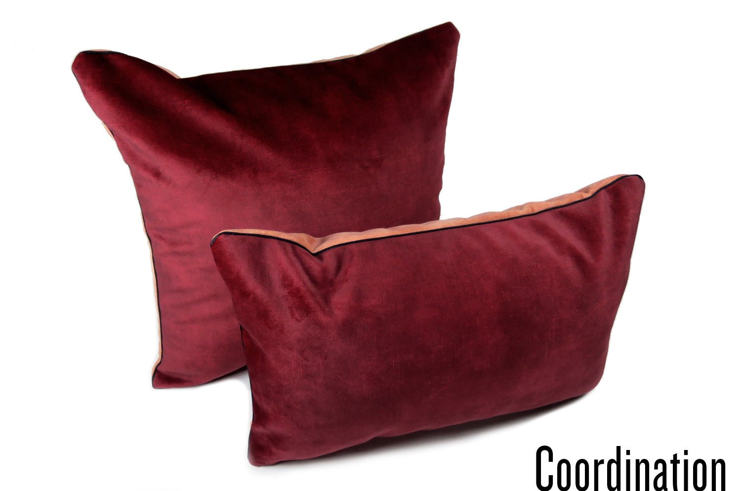 The CASAMANCE カサマンス ニット・ ベルベット ツートンクッション (カーディナルレッド&ピーチ) 45×30cm 中材付 - HOUSE OF JAPAN Shop