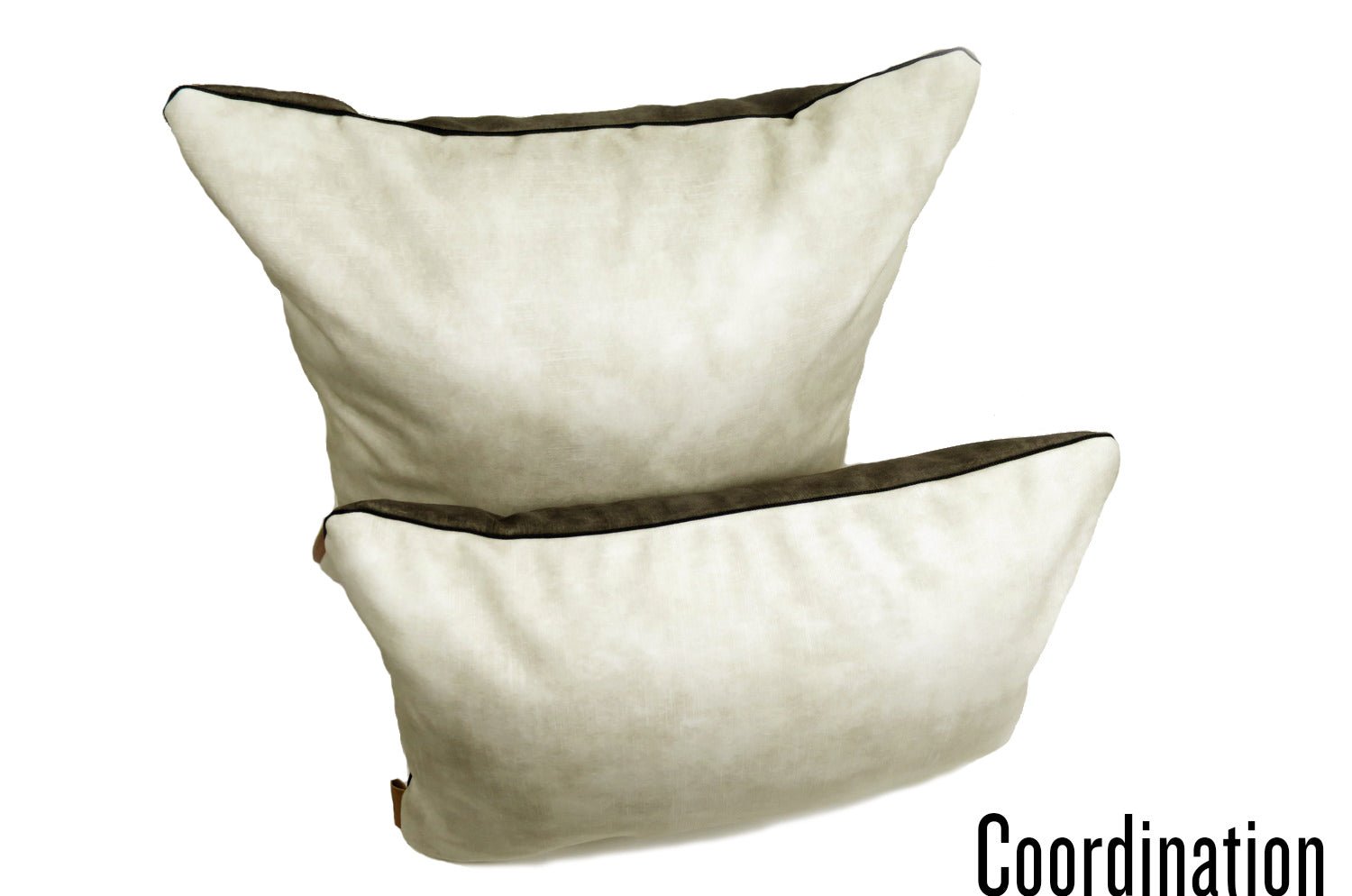 The CASAMANCE カサマンス ニット・ ベルベット ツートンクッション (アッシュグレー&アイボリーホワイト) 45×30cm 中材付 - HOUSE OF JAPAN Shop