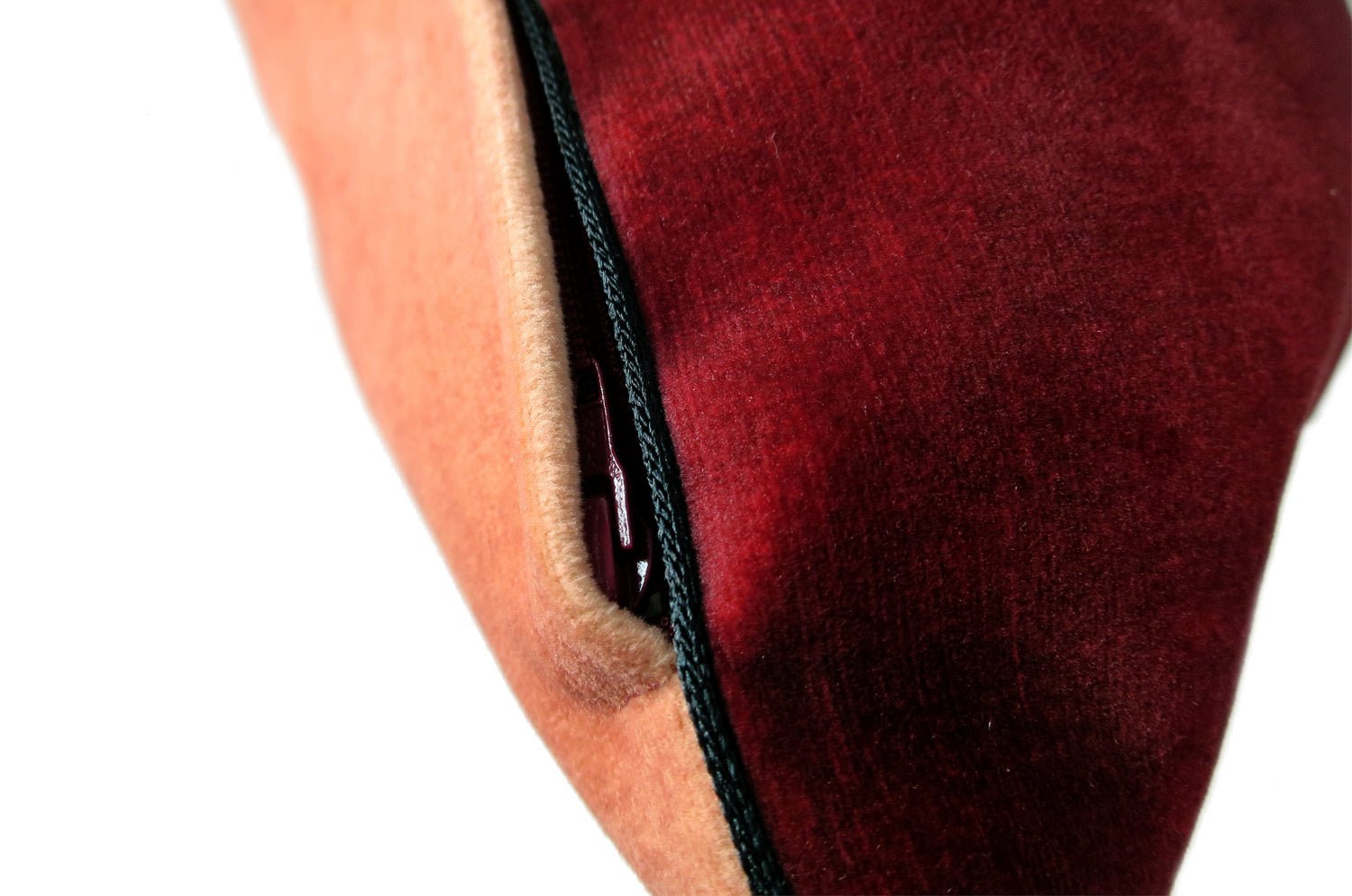 The CASAMANCE カサマンス ニット・ ベルベット ツートンクッションカバー (カーディナルレッド&ピーチ) 45×45cm - HOUSE OF JAPAN Shop