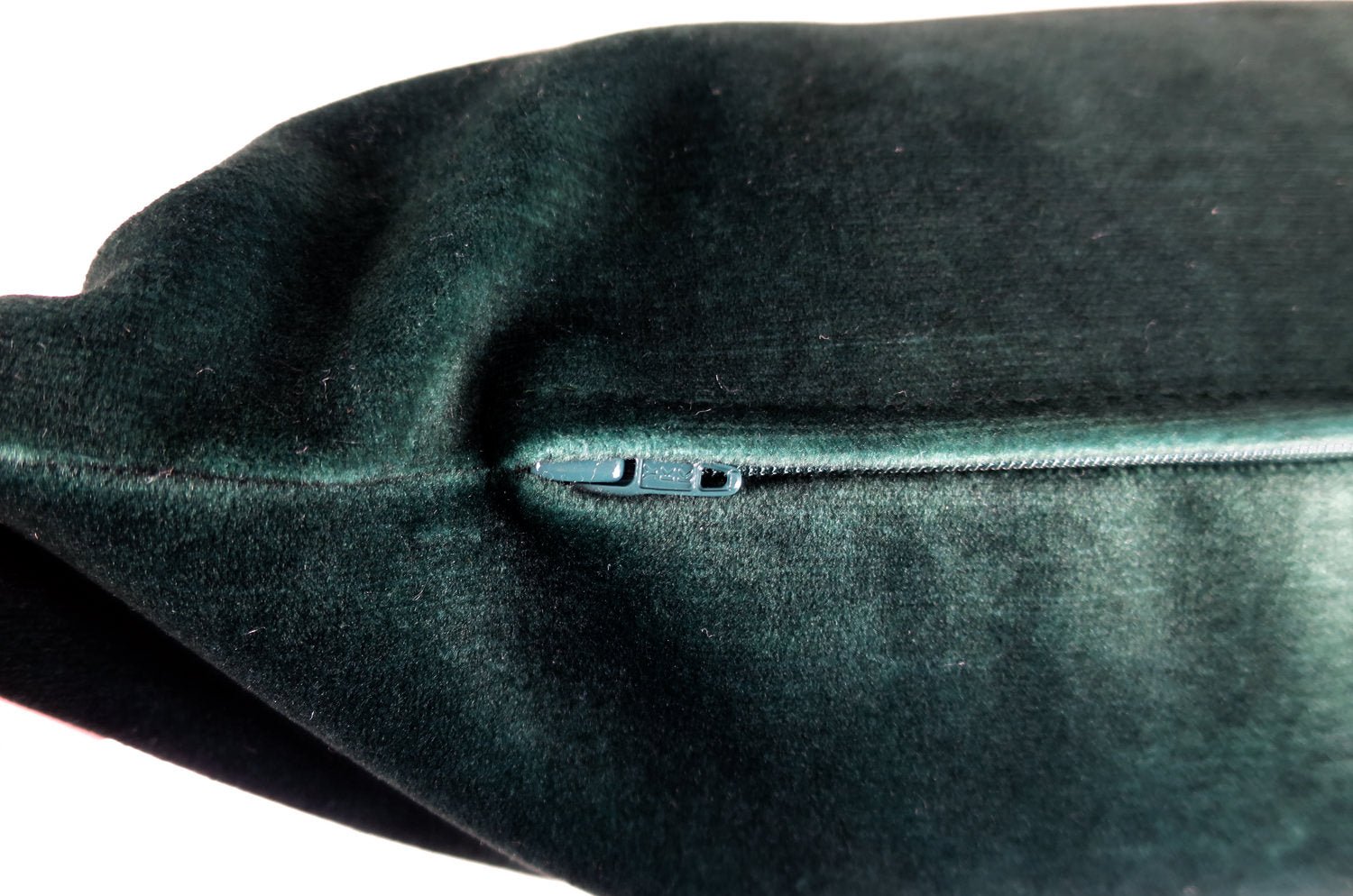 The CASAMANCE カサマンス ニット・ベルベットクッション (ファーグリーン) 60×40cm 中材付 - HOUSE OF JAPAN Shop