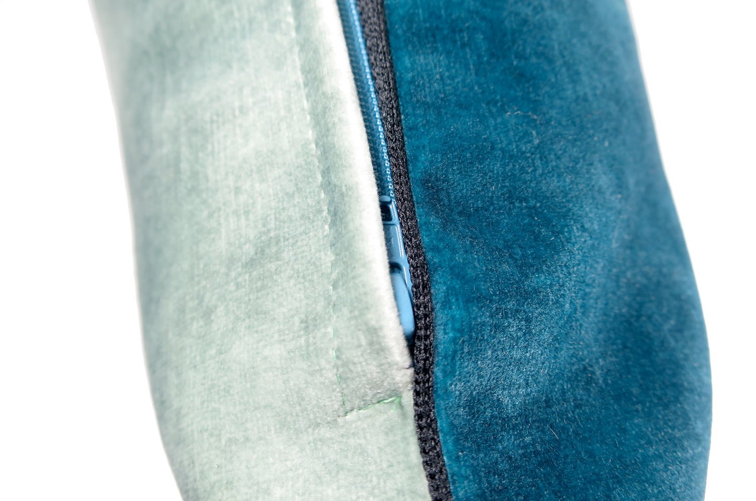 The CASAMANCE カサマンス ニットベルベットクッション BLEU TOPAZE & VERT DE GRIS 66×38cm 中材付 - HOUSE OF JAPAN Shop