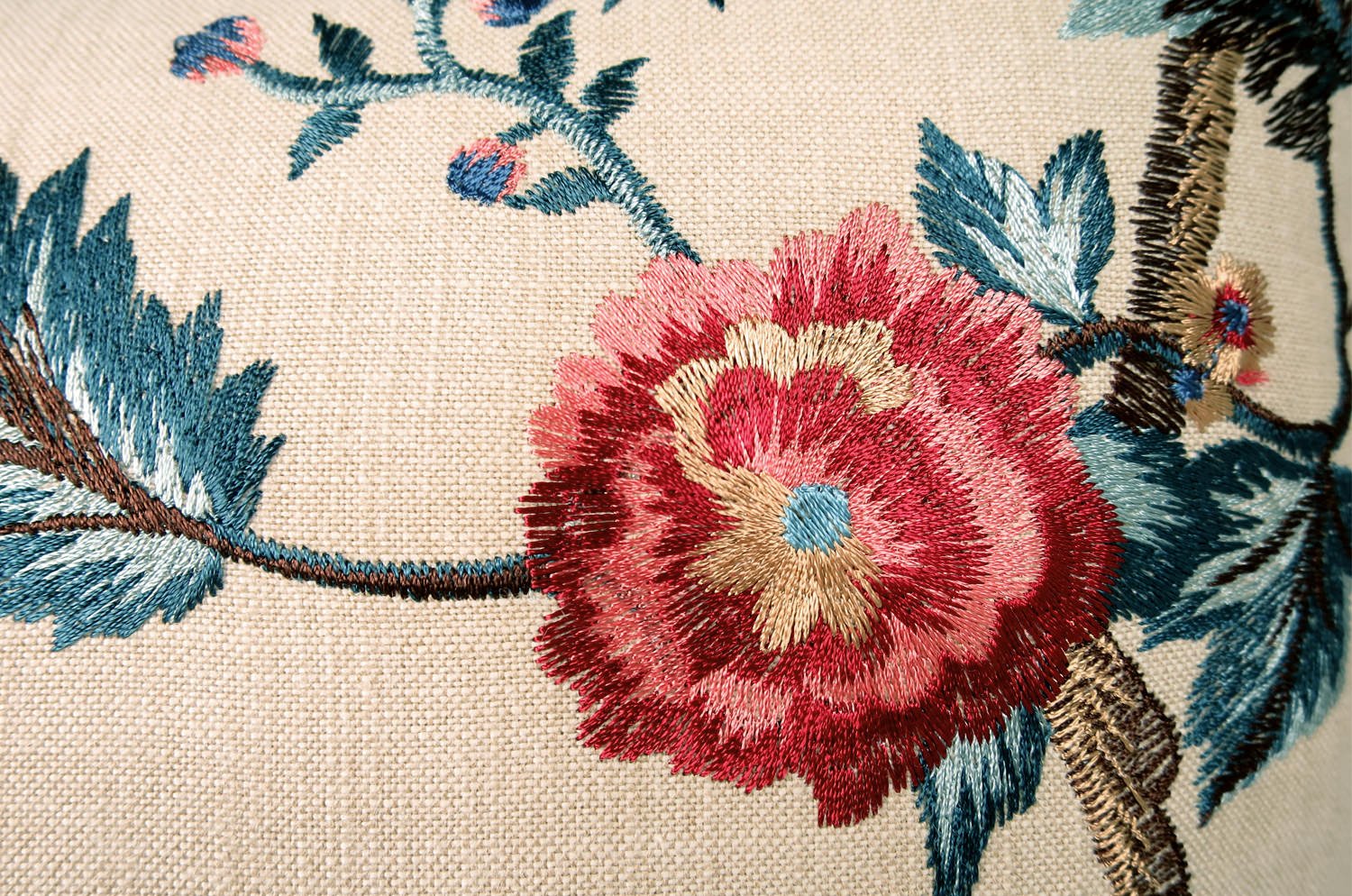 The Château de Rochecotte ロッシュコット城の庭園 刺繍クッション 50×30cm 中材付 - HOUSE OF JAPAN Shop