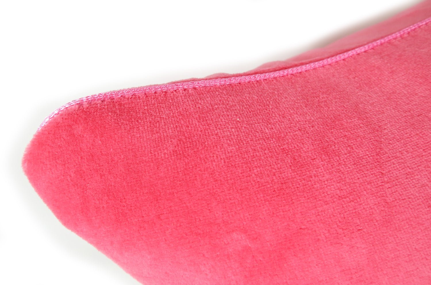 The Cherry Pink Velour コットンベロアクッションカバー チェリーピンク 45×45cm - HOUSE OF JAPAN Shop