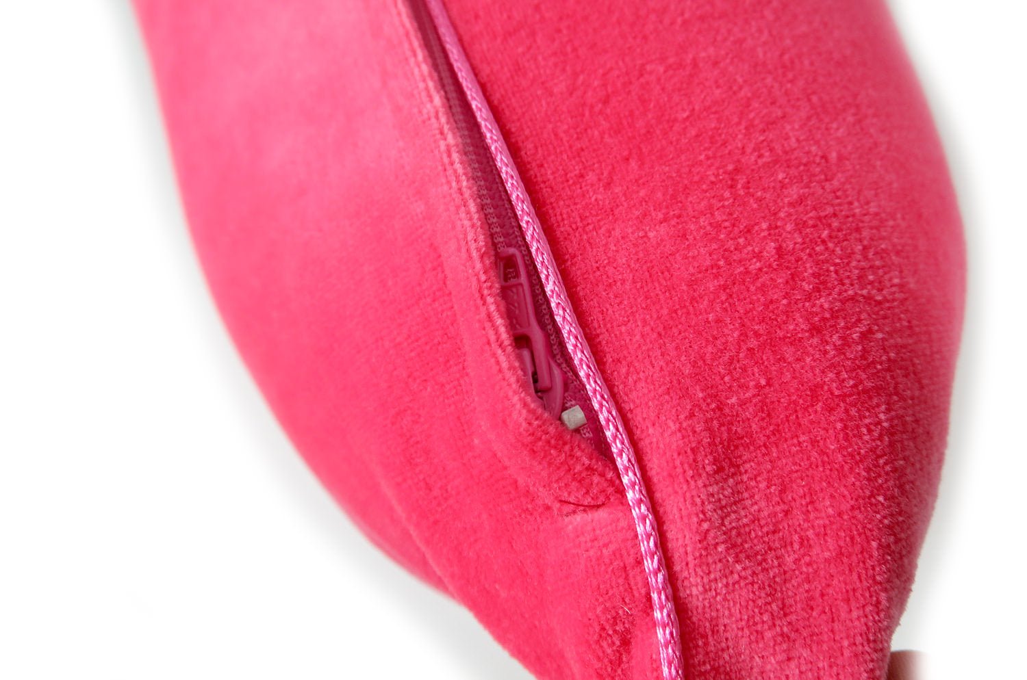 The Cherry Pink Velour コットンベロアクッションカバー チェリーピンク 45×45cm - HOUSE OF JAPAN Shop