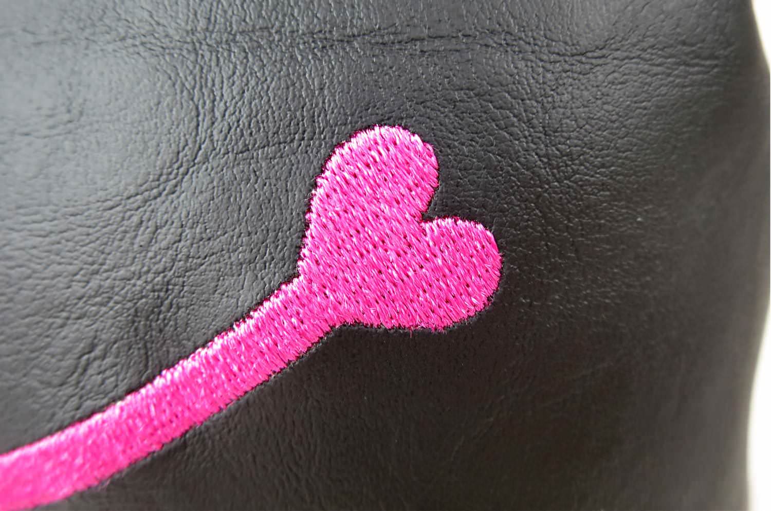 The Chibi Smile チビスマイル キュートピンクスマイル 『ニコフェイス®』刺繍クッション ブラック 34×34cm 中材付 - HOUSE OF JAPAN Shop