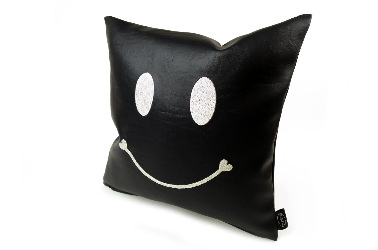 The Chibi Smile チビスマイル キュートシルバースマイル 『ニコフェイス®』刺繍クッション ブラック 34×34cm 中材付 - HOUSE OF JAPAN Shop