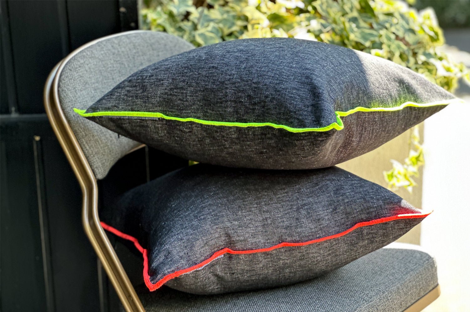 The Color block カラーブロックデザイン リネン クッションカバー (ブラック×ネオンオレンジ) 45×45cm - HOUSE OF JAPAN Shop