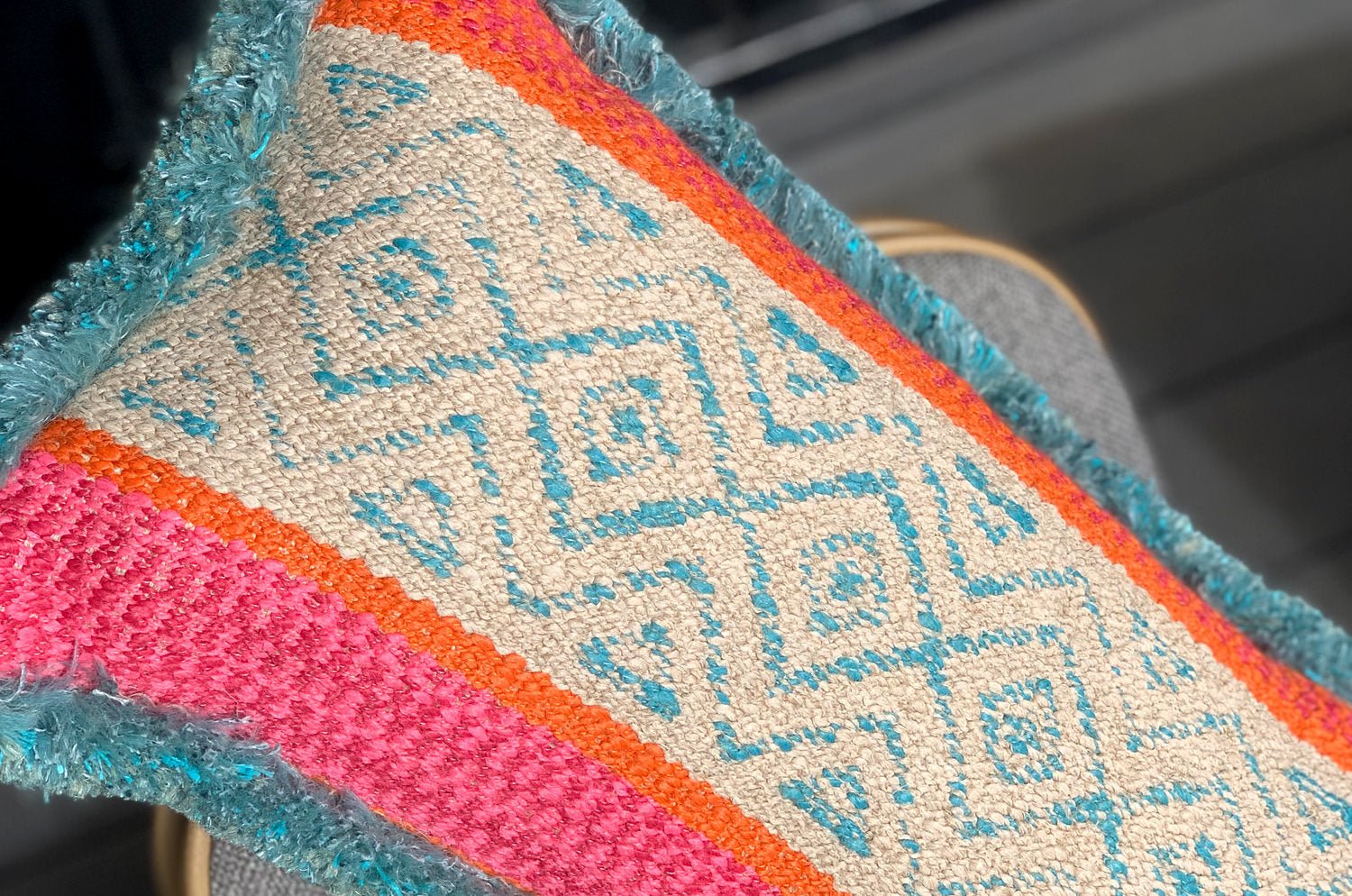 The CONDOR Pampas Teal Cocktail Cuban アンドリューマーチン クッション 58×27cm 中材付 - HOUSE OF JAPAN Shop