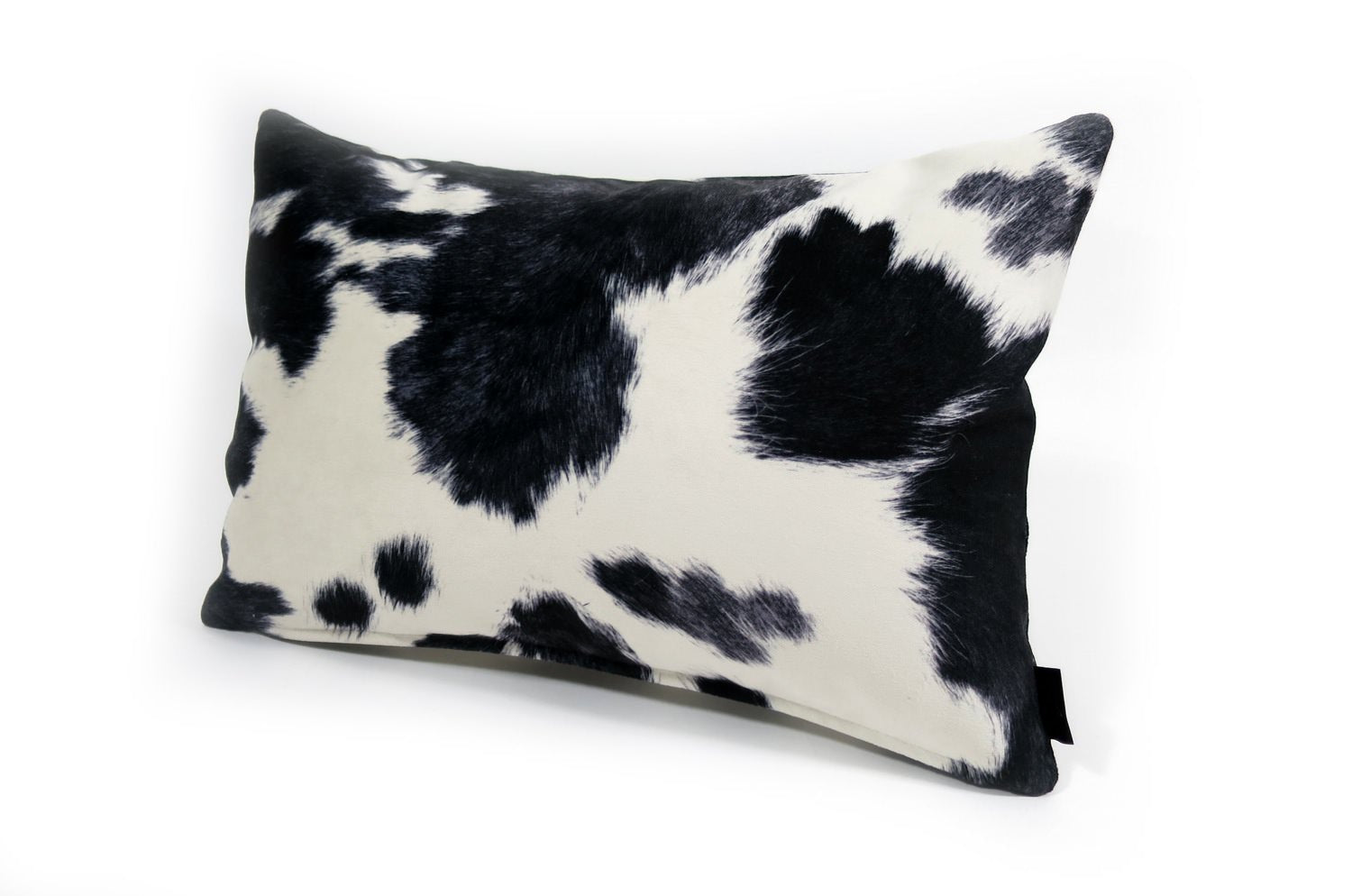 The Cow スペイン製起毛スエードタッチ 牛柄クッション ブラック 45×30cm 中材付 - HOUSE OF JAPAN Shop