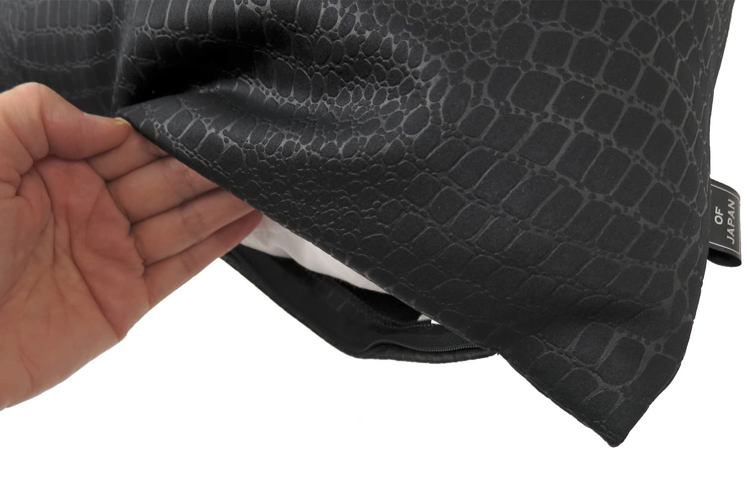 The Crocodile クロコ型押し柄クッションカバー ブラック 45×45cm - HOUSE OF JAPAN Shop