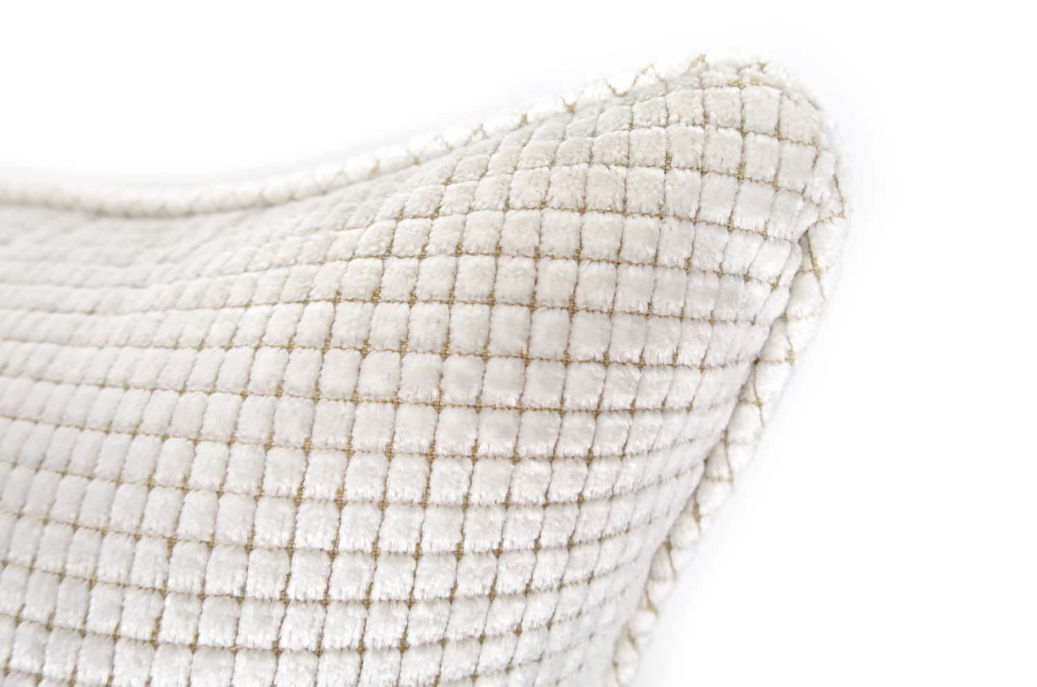 The Cut Velvet シャインカットベルベット パイピング付クッションカバー ホワイト 45×45cm - HOUSE OF JAPAN Shop