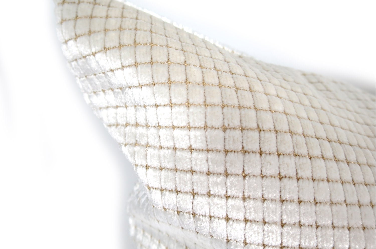 The Cut Velvet シャインカットベルベットプレーンクッションカバー ホワイト 45×45cm - HOUSE OF JAPAN Shop