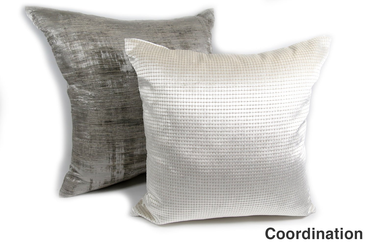 The Cut Velvet シャインカットベルベットプレーンクッションカバー ホワイト 45×45cm - HOUSE OF JAPAN Shop