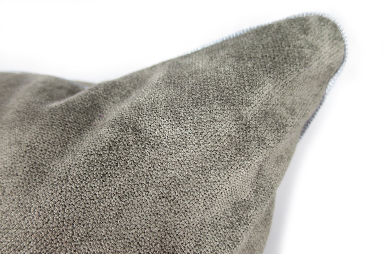 The Cute Velvet キュートベルベットクッションカバー クールグレー 45×45cm - HOUSE OF JAPAN Shop