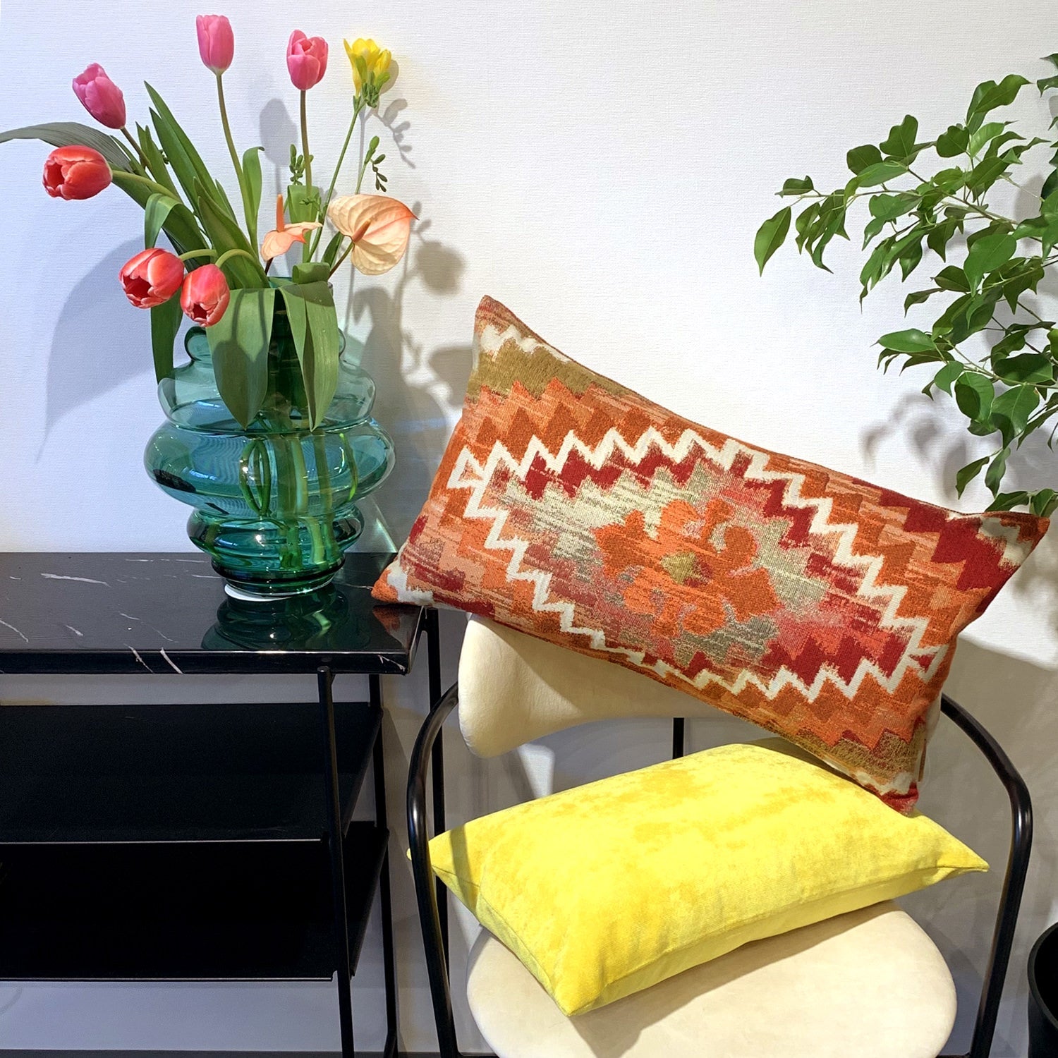 The Cute Velvet キュートベルベットクッション イエロー 50×30cm 中材付 - HOUSE OF JAPAN Shop