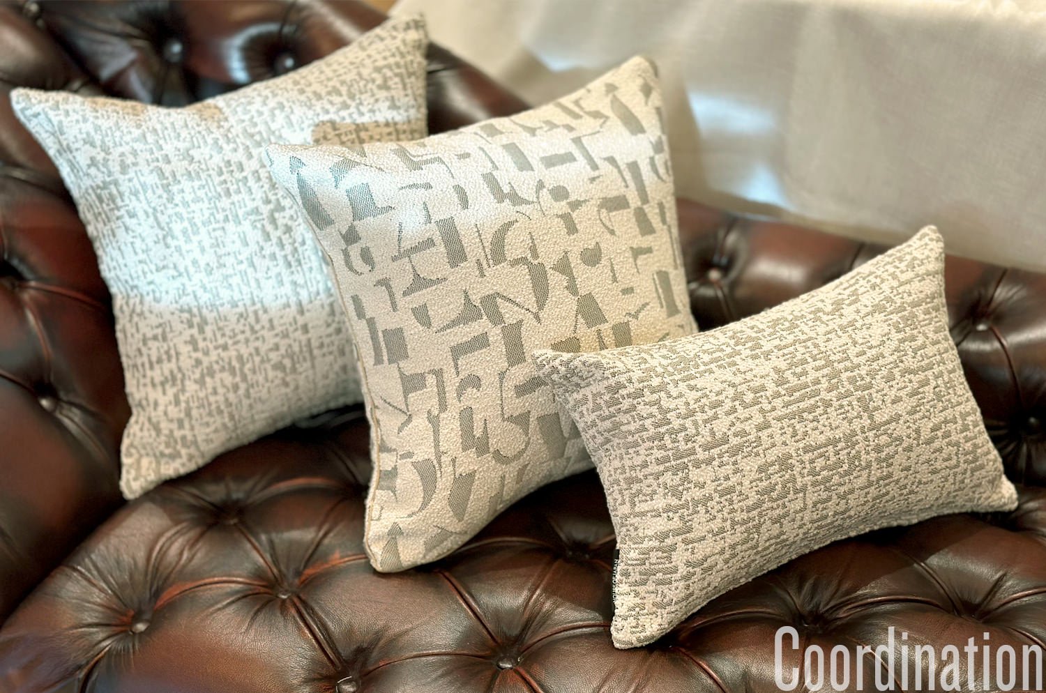 The DOTS ドット フレンチ ジャガード クッション (ナチュラル) 45×30cm 中材付 - HOUSE OF JAPAN Shop