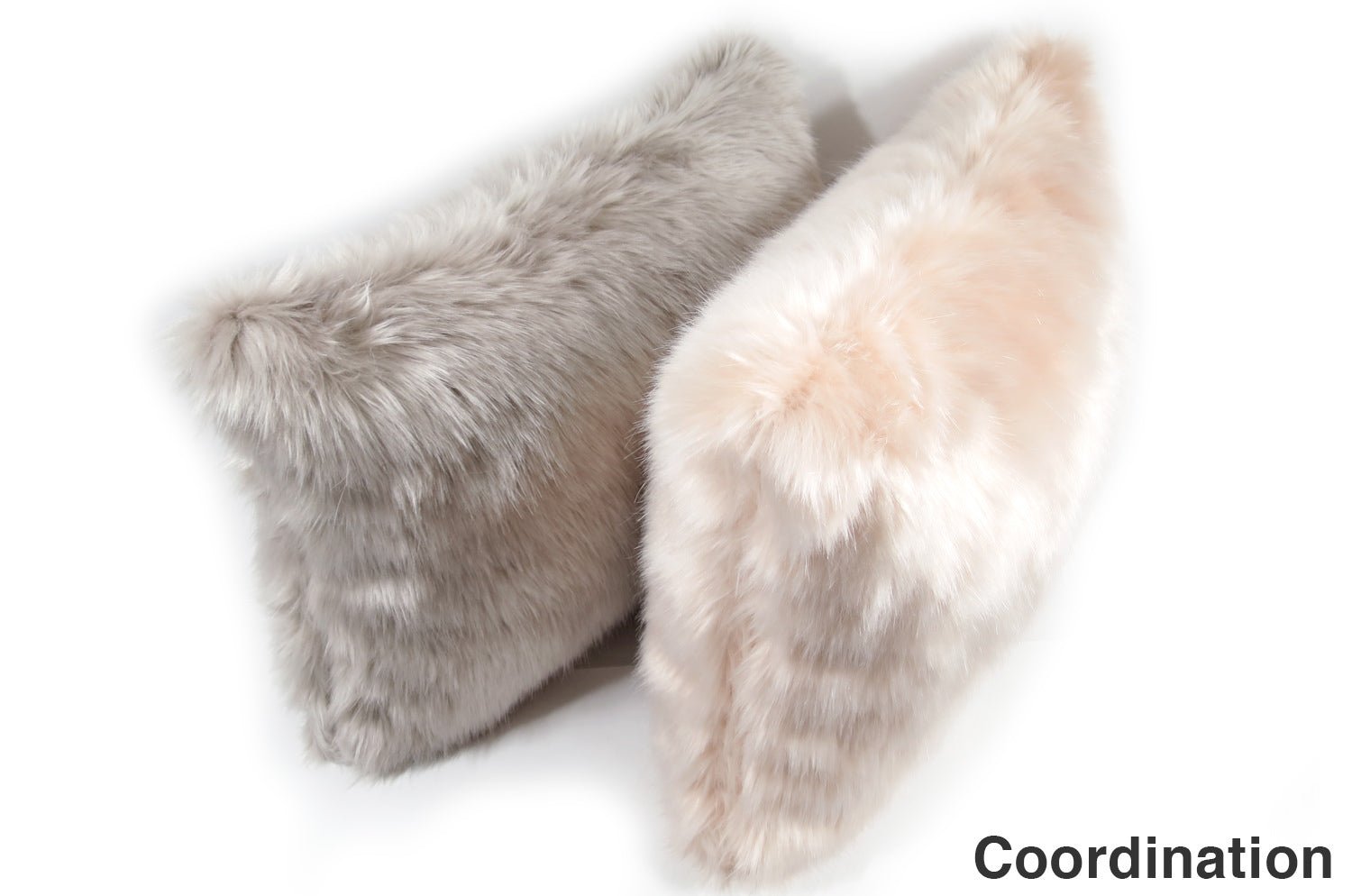 The EcoFur フォックス エコファー横長クッション シャーベットピーチ 60×38cm 中材付 - HOUSE OF JAPAN Shop