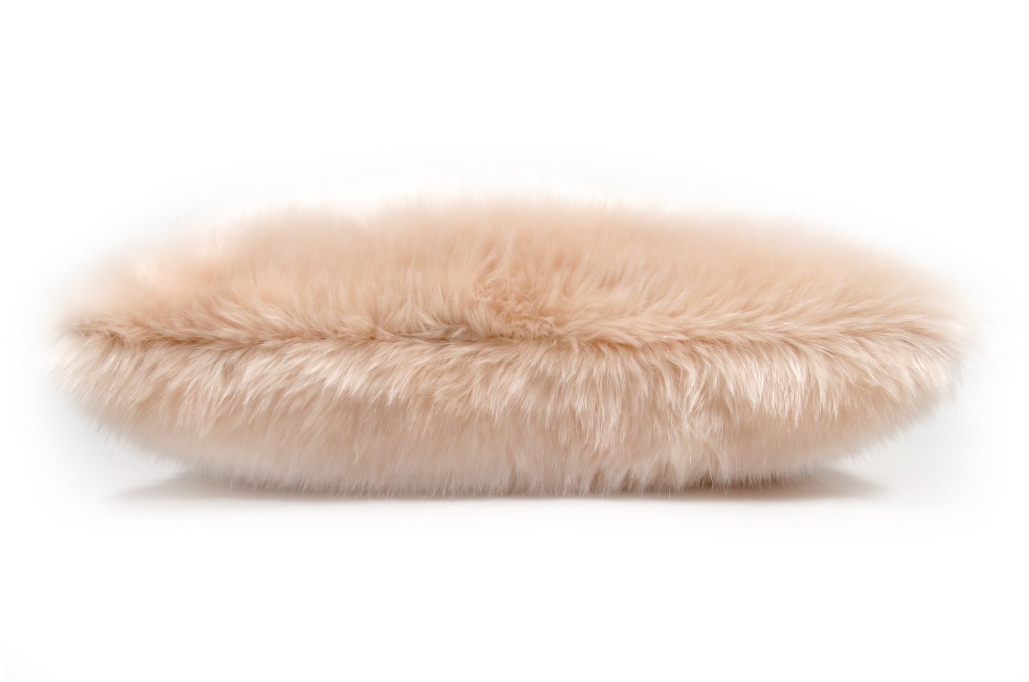 The EcoFur フォックス エコファー横長クッション シャーベットピーチ 60×38cm 中材付 - HOUSE OF JAPAN Shop
