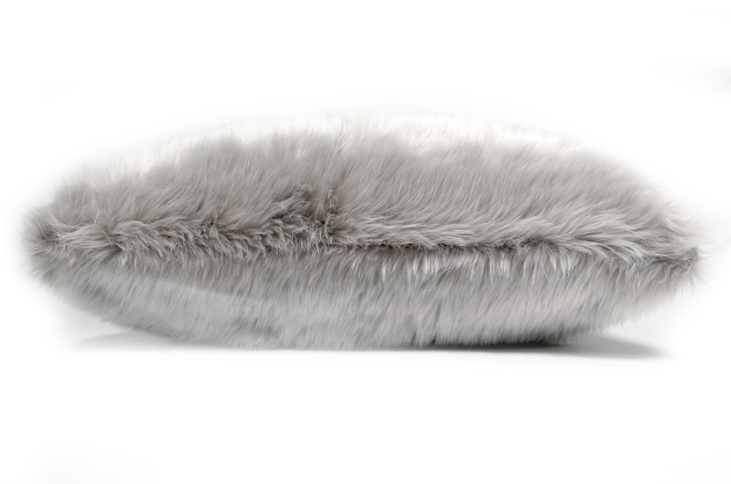 The EcoFur フォックス エコファー横長クッション シルバー 60×38cm 中材付 - HOUSE OF JAPAN Shop