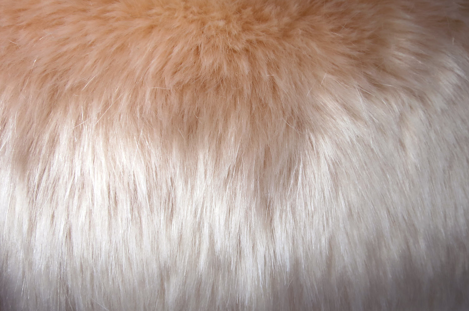 The EcoFur フォックス エコファー横長クッション シャーベットピーチ 60×38cm 中材付 - HOUSE OF JAPAN Shop