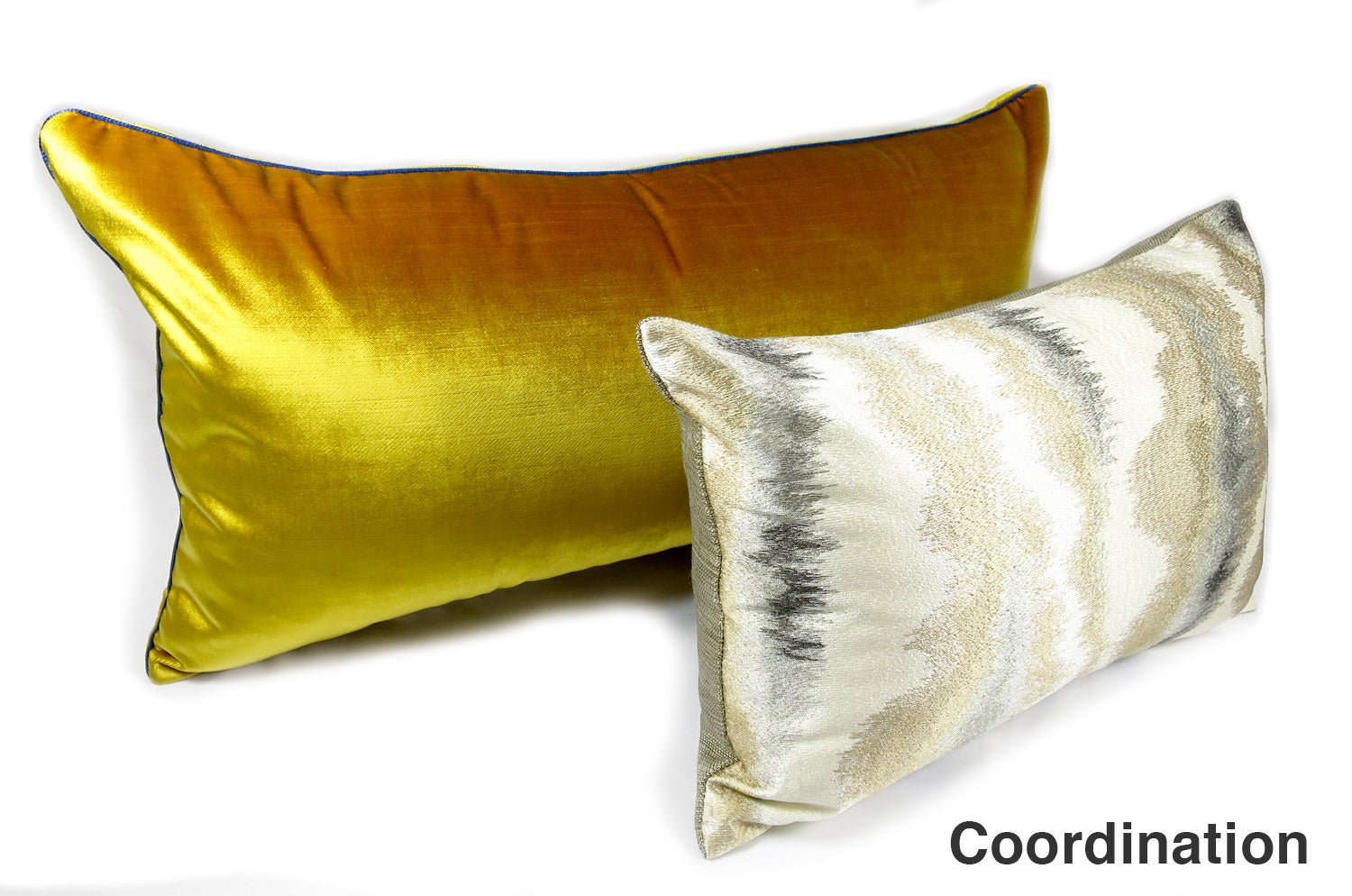 The ELITIS 艶ゴールドイエロー ベルベットクッション 66×35cm 中材付 - HOUSE OF JAPAN Shop