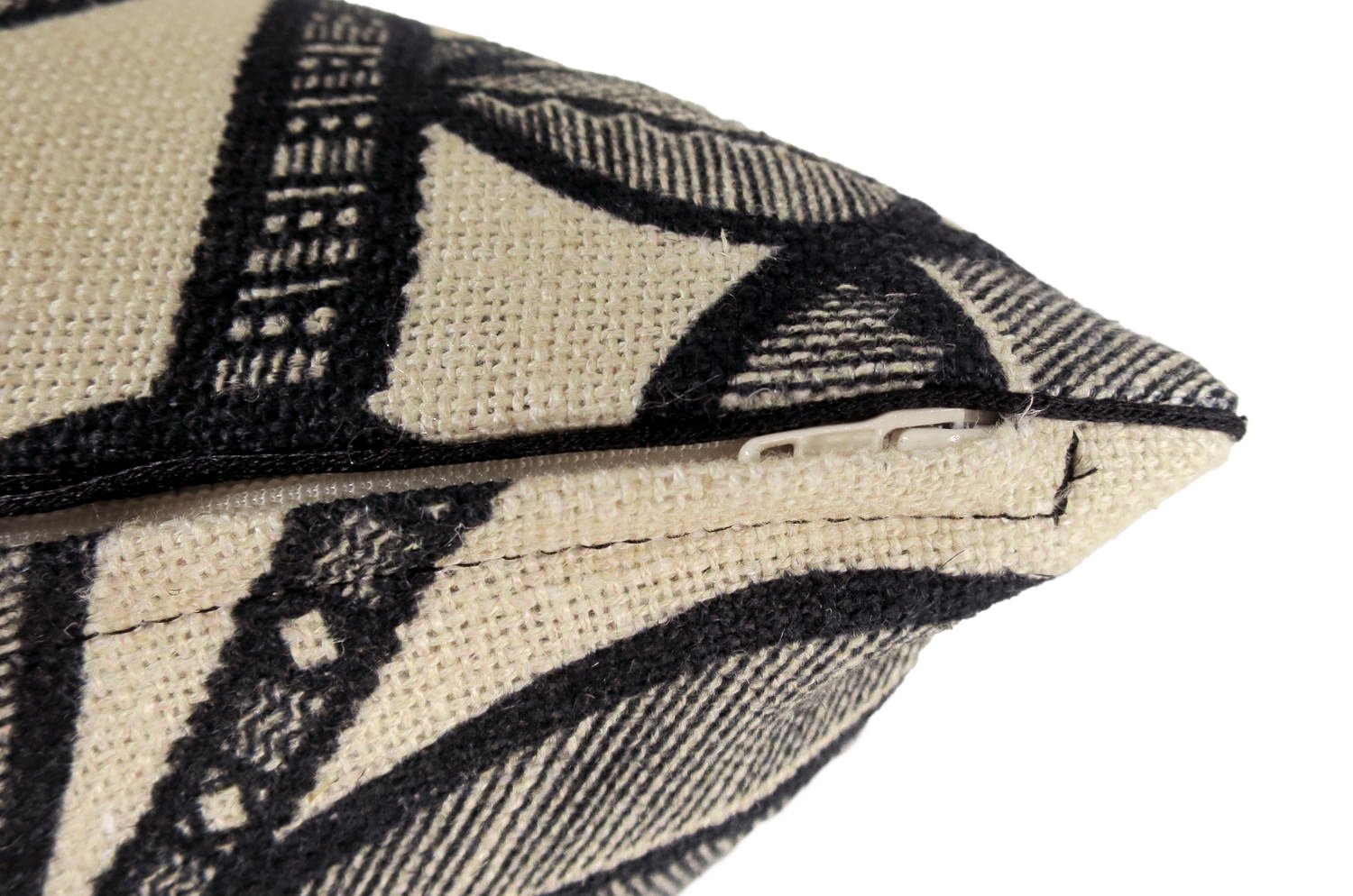 The FAO ファオ フレンチリネンキャンバス フォレストプリント クッションカバー (ブラック&バニラ) 50×50cm - HOUSE OF JAPAN Shop