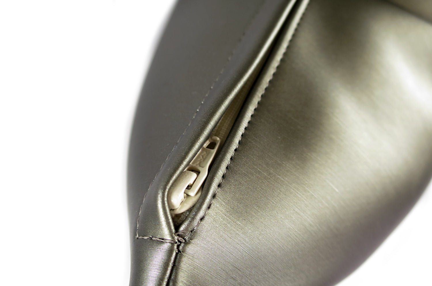 The FARO アルマーニカーザ ファロ レザークッションカバー(Nickel グレー) 40×40cm - HOUSE OF JAPAN Shop