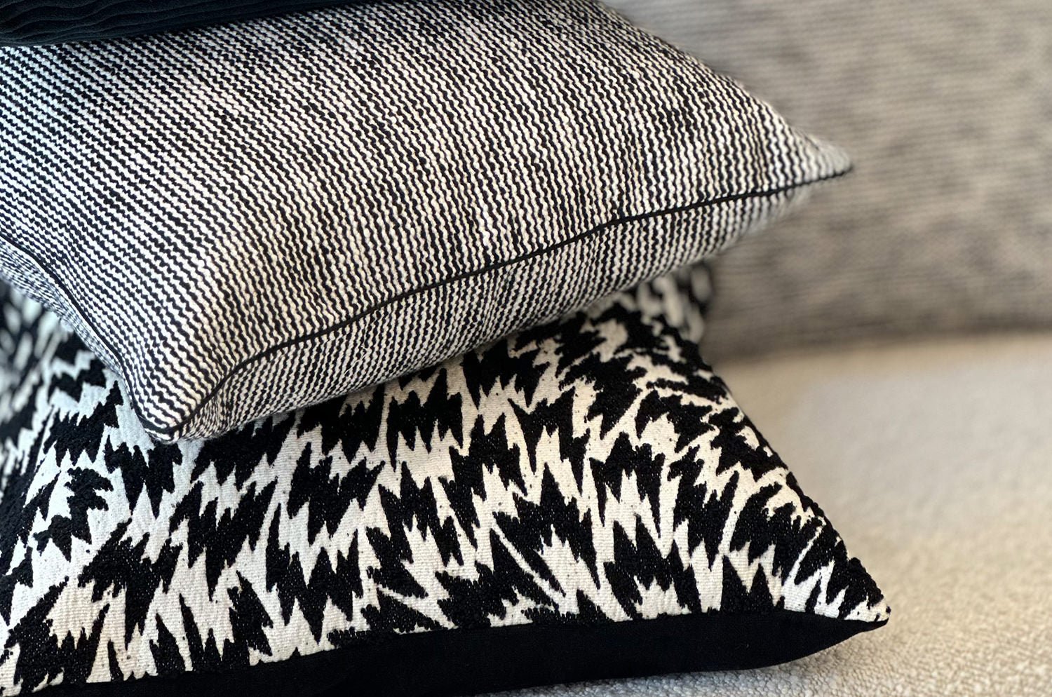 The Flash Monochrome イーリー キシモト ファブリック クッションカバー 50×50cm - HOUSE OF JAPAN Shop