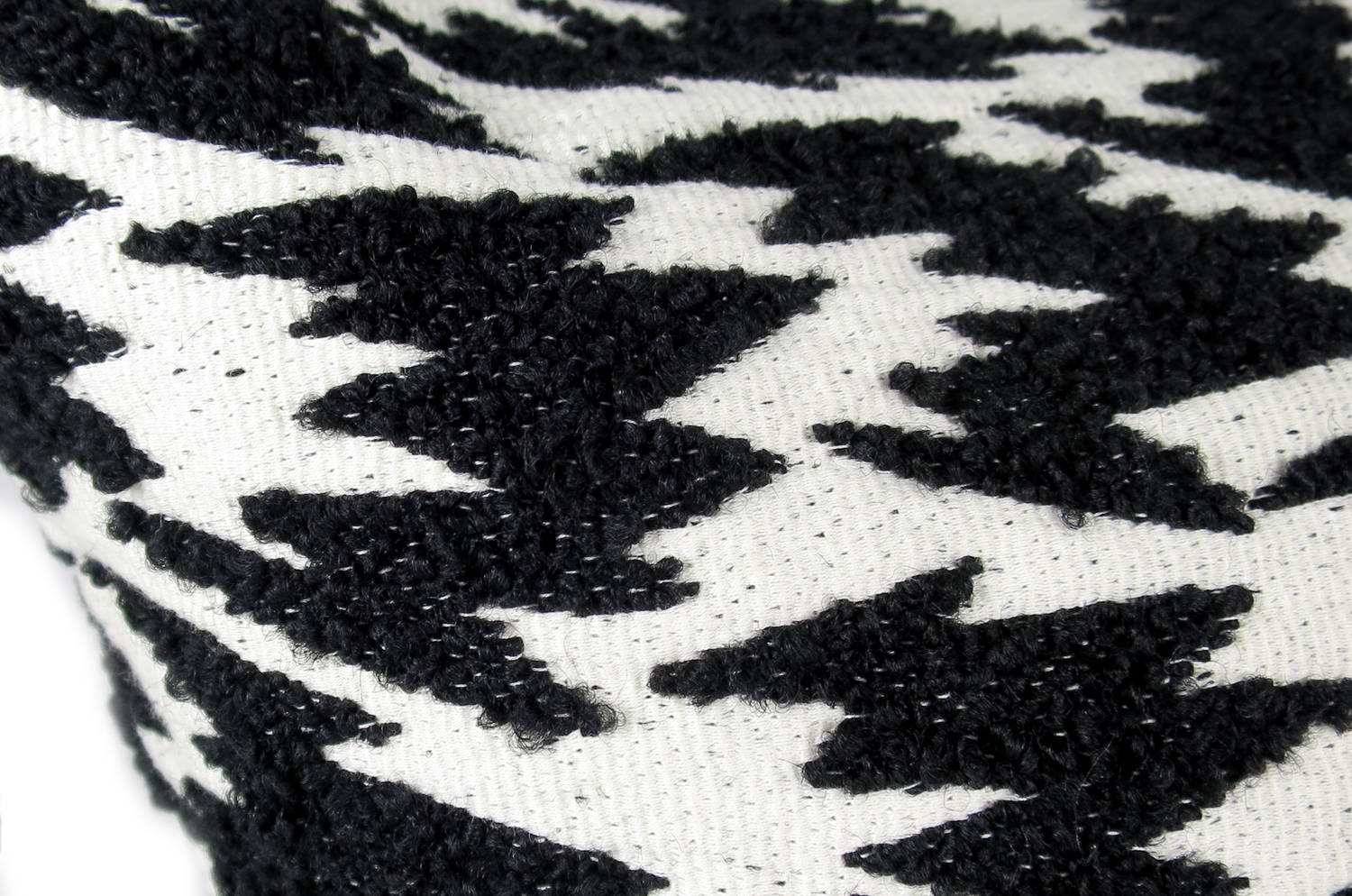 The Flash Monochrome by Kirkby Design x ELEY KISHIMOTO(イーリー キシモト)fabric 横長クッション 50×23cm 中材付 - HOUSE OF JAPAN Shop