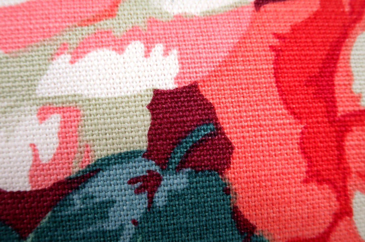 The Floral by Sanderson イギリス製 クッション 45×30cm 中材付 - HOUSE OF JAPAN Shop