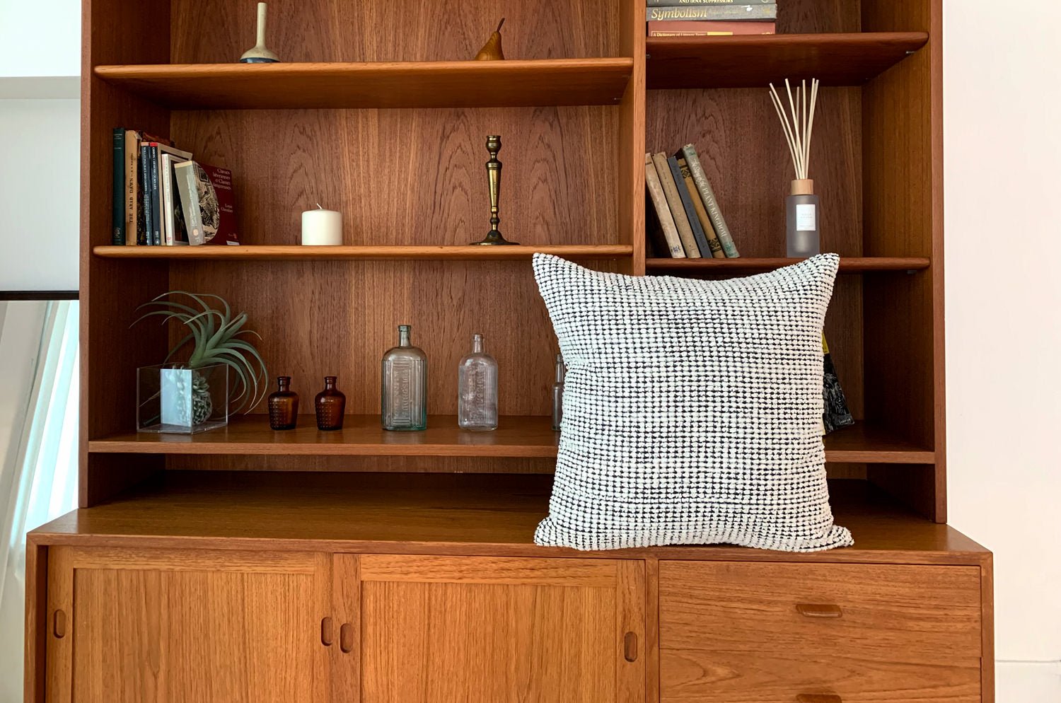 The Fluffiness フラッフィネス クッションカバー Black&white 50×50cm - HOUSE OF JAPAN Shop