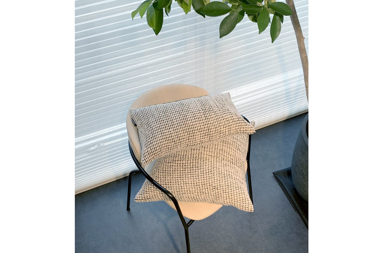 The Fluffiness フラッフィネス クッションカバー Black&white 50×50cm - HOUSE OF JAPAN Shop