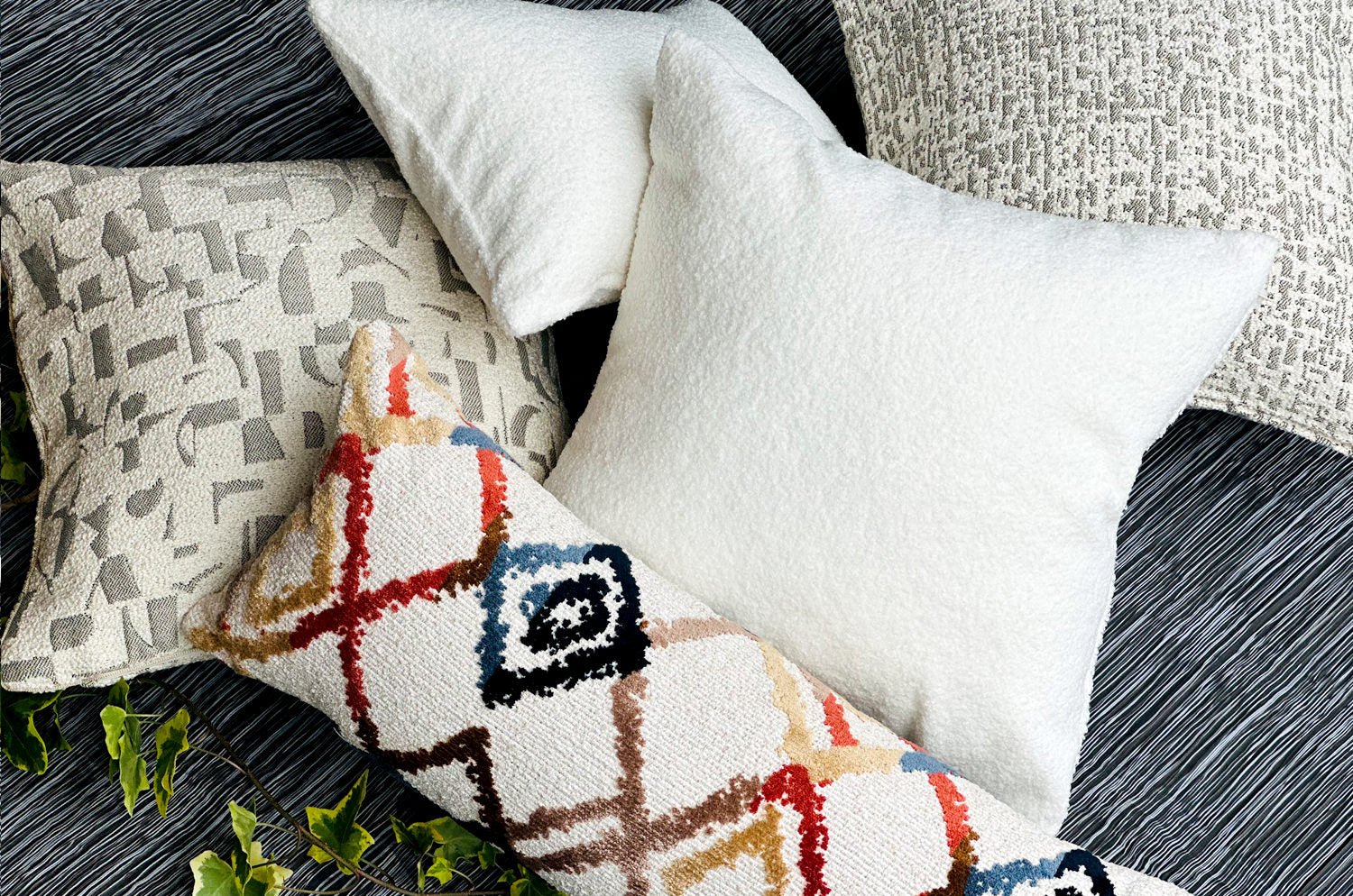 The Fluffy Boucle フラッフィーブークレ クッションカバー (ホワイト) 45×45cm - HOUSE OF JAPAN Shop