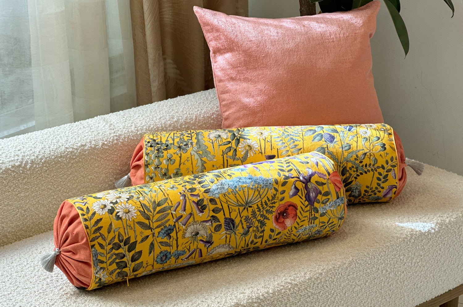 The FOND JAUNE 黄色の背景 フランス製コットン ボルスター クッション(オレンジ) 50×16Φ 中材付 - HOUSE OF JAPAN Shop