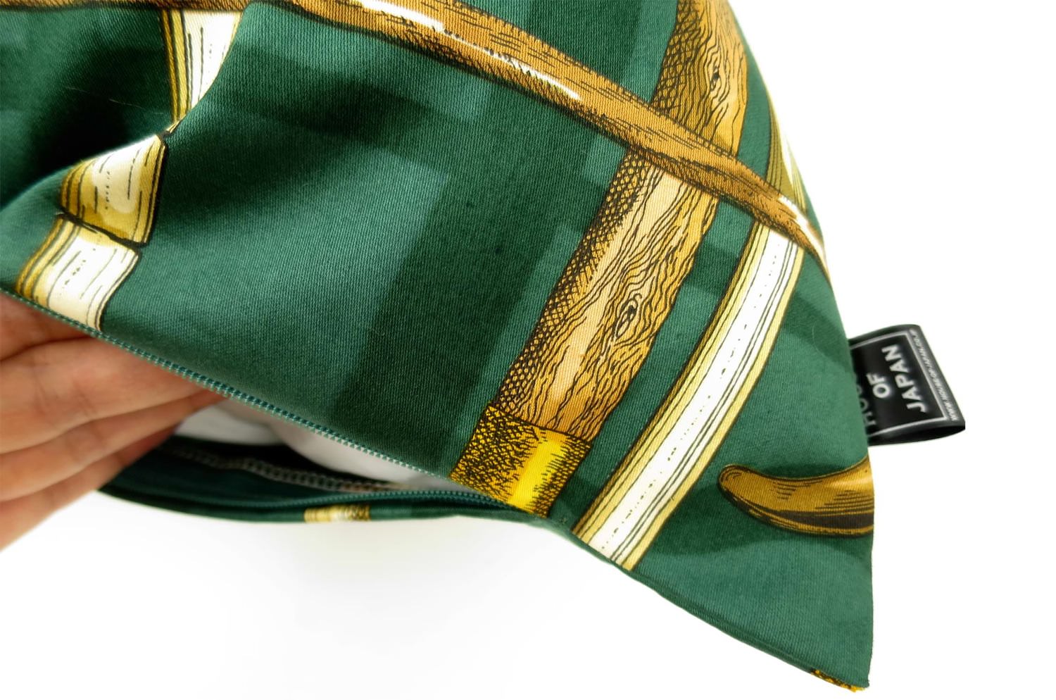 The Fornasetti ピエロフォルナセッティヴィンテージファブリッククッション I BASTONIグリーンデザイン 58×38cm 中材付 - HOUSE OF JAPAN Shop