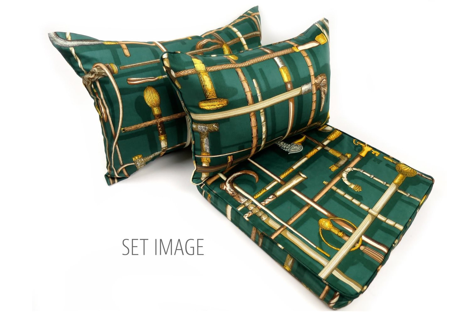 The Fornasetti ピエロフォルナセッティヴィンテージファブリッククッション I BASTONIグリーンデザイン 58×38cm 中材付 - HOUSE OF JAPAN Shop